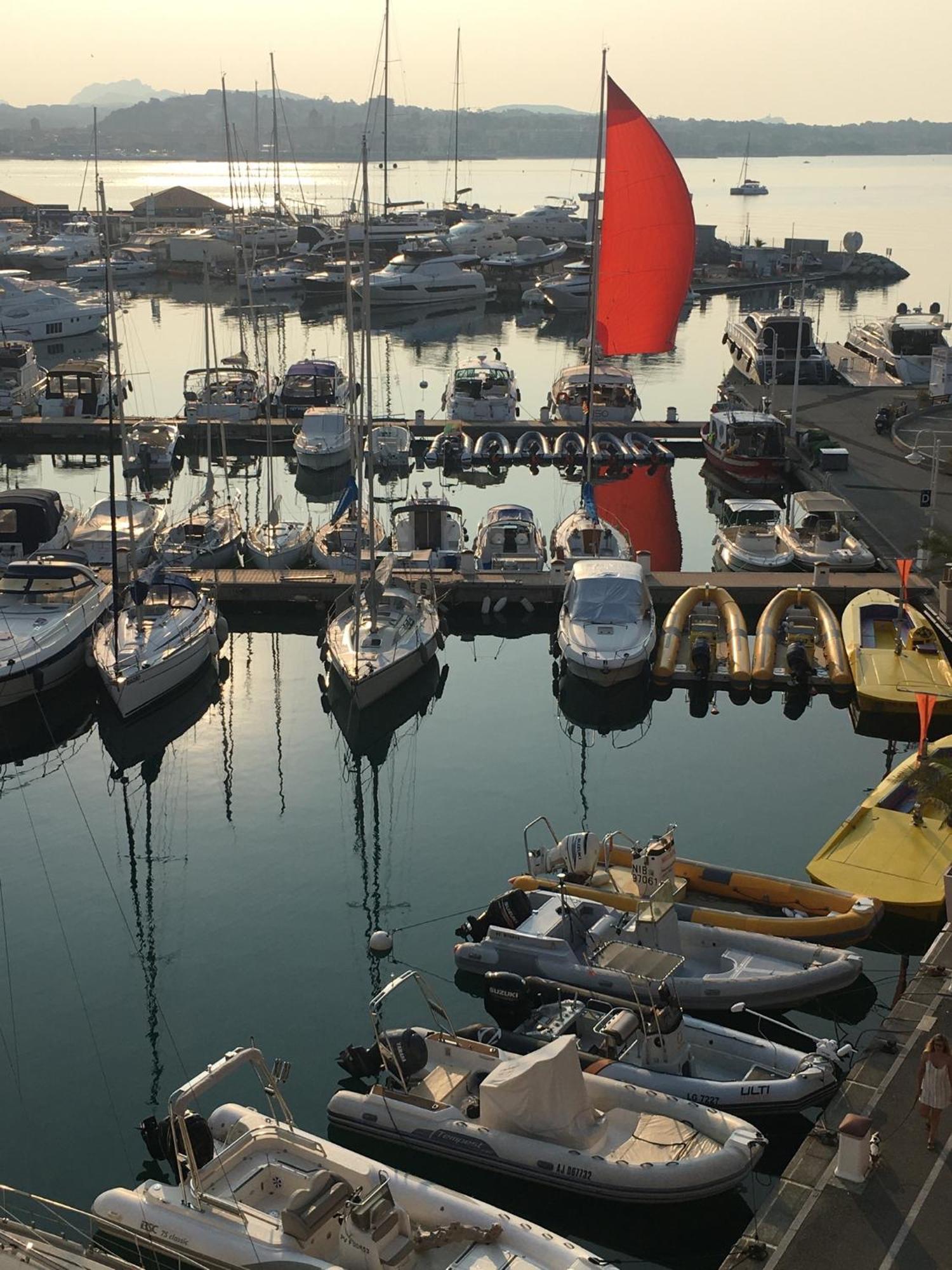Boutique Apartment Hirondelle Port Fréjus エクステリア 写真