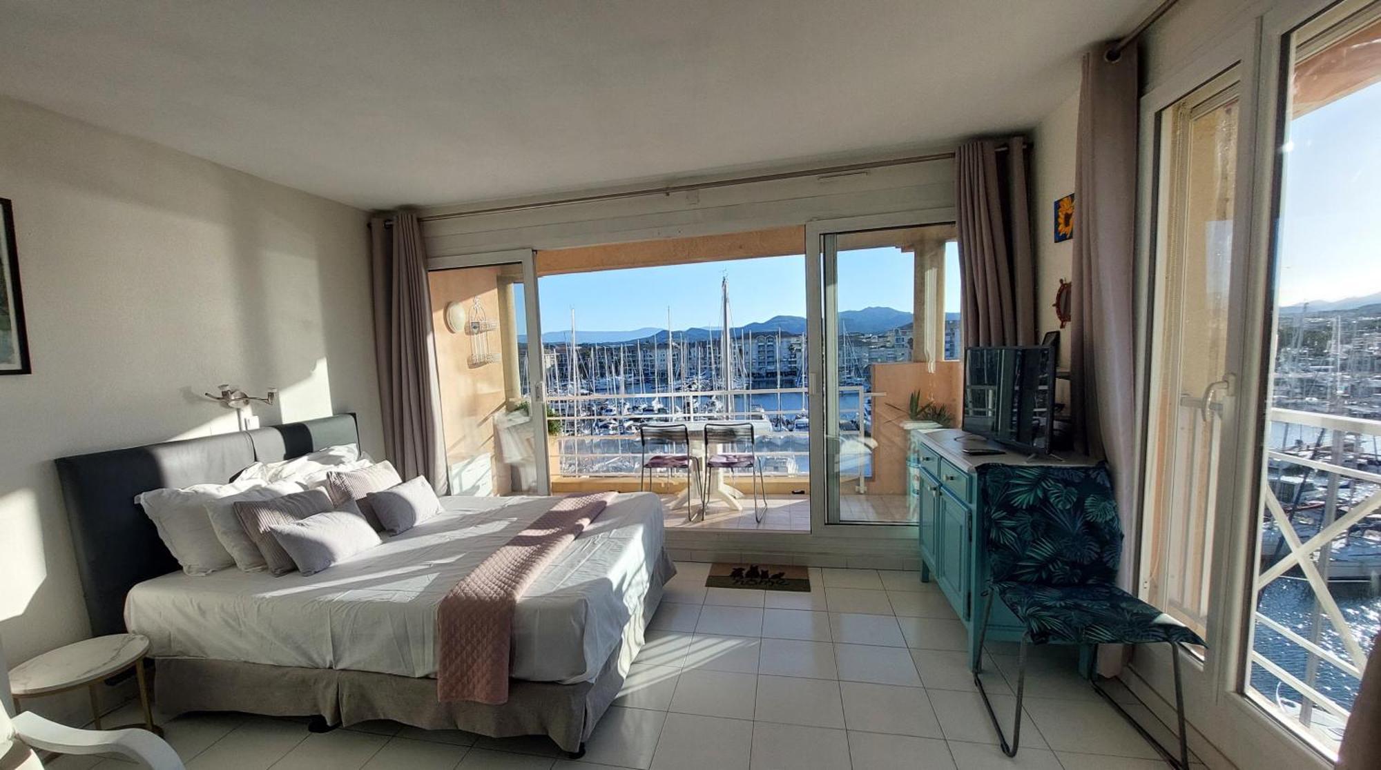 Boutique Apartment Hirondelle Port Fréjus エクステリア 写真